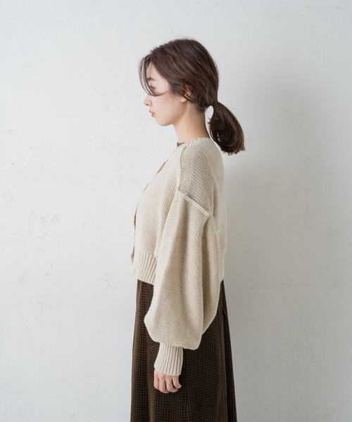 Kastane（カスタネ）の「【新色追加】クロップドバルーン袖カーディガン（カーディガン/ボレロ・レディース・スカイブルー/ブラウン/グリーン/アイボリー/ブラック・FREE）」の10枚目の写真