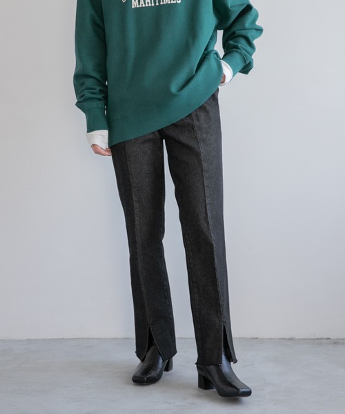 LOWRYS FARM（ローリーズファーム）の「フロントスリットデニムパンツ　260738（デニムパンツ・レディース・ブラック/ワンウォッシュ/アイボリー・SMALL/MEDIUM/LARGE）」の3枚目の写真