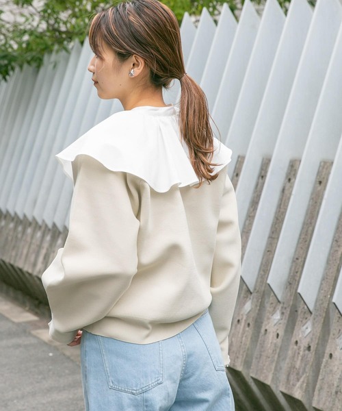 KBF(ケイビーエフ)の「BACKボタンニットプルオーバー(ニット/セーター・レディース・ライトベージュ/ネイビー/カーキ・ONE)」の19枚目の写真