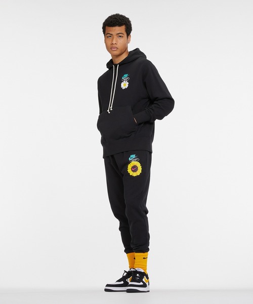 NIKE（ナイキ）の「ナイキ エア フォース 1 '07 LV8 メンズシューズ / Nike Air Force 1 '07 LV8（スニーカー・メンズ・ブラック/オレンジ・26.5/28/25.5/27.5/29/25/26/29.5/27/24.5/28.5/30/24）」の20枚目の写真