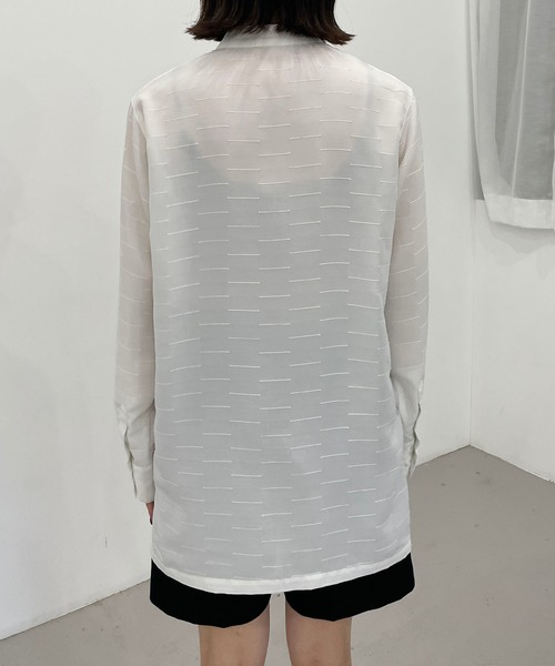 CAPRICIEUX LE'MAGE(カプリシューレマージュ)の「取外しスクエアカラーシャツ(シャツ/ブラウス・レディース・ホワイト/ブラック・FREE)」の3枚目の写真