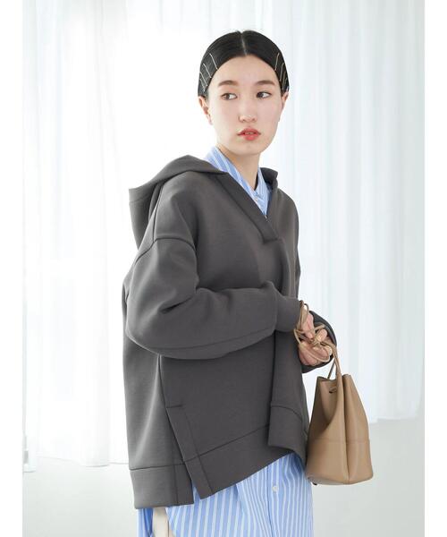 earth music&ecology(アースミュージックアンドエコロジー)の「ダンボールスキッパーパーカー*(パーカー・レディース・チャコールグレー/サックスブルー/ピンク/グレイッシュベージュ・FREE)」の8枚目の写真