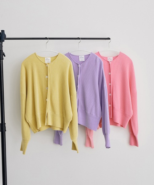 SALON adam et rope'（サロン アダム エ ロペ）の「【極上の肌ざわり】リブクルーネックカーディガン -CreamyCotton /クリーミーコットン-（カーディガン/ボレロ・レディース・パープル/グレー/オフホワイト/ピンク/イエロー・FREE）」の9枚目の写真