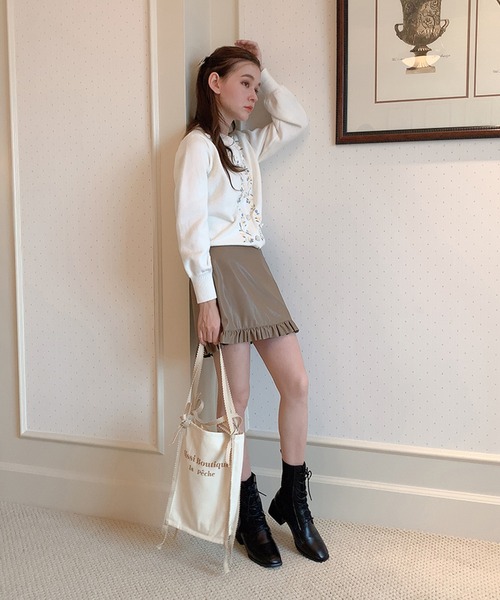 lissi Boutique（リージーブティック）の「【lissi Boutique】裾フリルレザー台形ミニスカート（スカート・レディース・ピンク/キャメル・SMALL/MEDIUM）」の6枚目の写真