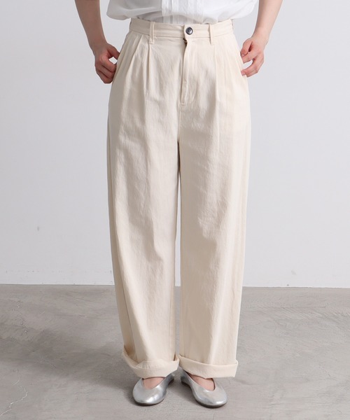 yuni(ユニ )の「60/2強撚コットン wide tuck パンツ(スラックス・レディース・ホワイト/ベージュ/グリーン/アイボリー・MEDIUM/SMALL/S/M)」の3枚目の写真