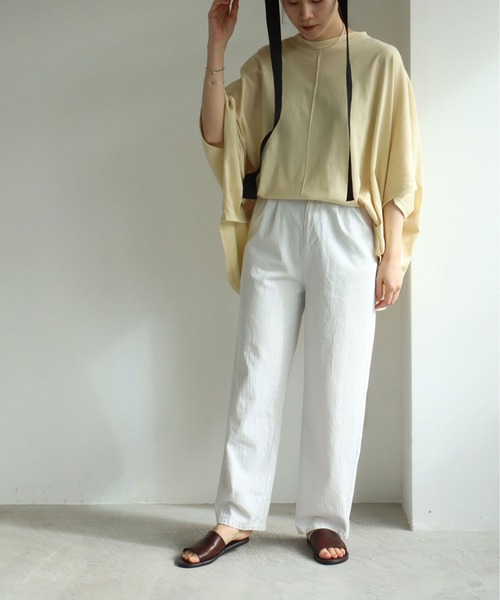 yuni(ユニ )の「60/2強撚コットン wide tuck パンツ(スラックス・レディース・ホワイト/ベージュ/グリーン/アイボリー・MEDIUM/SMALL/S/M)」の11枚目の写真