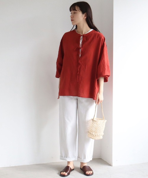 yuni(ユニ )の「60/2強撚コットン wide tuck パンツ(スラックス・レディース・ホワイト/ベージュ/グリーン/アイボリー・MEDIUM/SMALL/S/M)」の6枚目の写真
