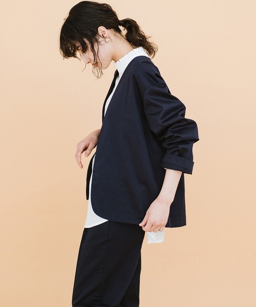 haco!（ハコ）の「かっこつけずにかっこよくなれる！ＰＢＰオーガニックコットン　シンプルジャケット（ユニセックス）（ノーカラージャケット・レディース・ダークネイビー・1/2/3）」の10枚目の写真