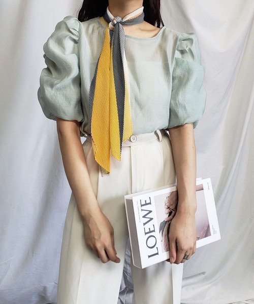 me+em select（ミームセレクト）の「【 4色展開 】プリーツカラーロングスカーフ（バンダナ/スカーフ・レディース・イエロー/ブラック/グリーン/オレンジ・FREE）」の4枚目の写真