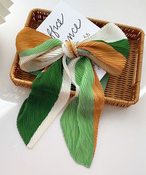 me+em select（ミームセレクト）の「【 4色展開 】プリーツカラーロングスカーフ（バンダナ/スカーフ・レディース・イエロー/ブラック/グリーン/オレンジ・FREE）」の5枚目の写真