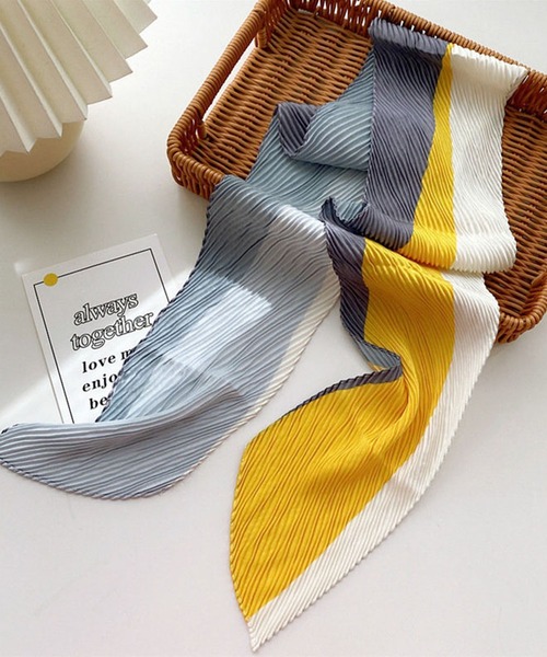 me+em select（ミームセレクト）の「【 4色展開 】プリーツカラーロングスカーフ（バンダナ/スカーフ・レディース・イエロー/ブラック/グリーン/オレンジ・FREE）」の10枚目の写真