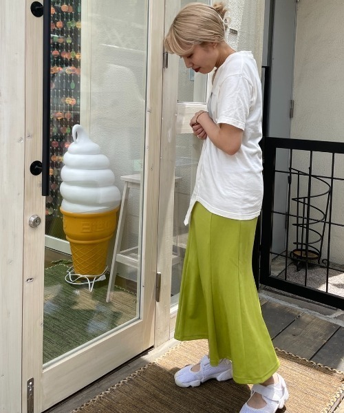 DuKKah（デュカ）の「Dukkah/【低身長向け】ポンチスリットマーメイドスカート（スカート・レディース・ブルー/ライム/ピンク/オレンジ/ブラック・X-SMALL）」の9枚目の写真