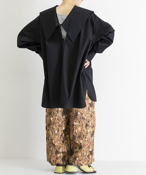 iI（アイ）の「iI　square collar blouse（シャツ/ブラウス・レディース・ホワイト/ブラック/ブルー・ONE）」の9枚目の写真