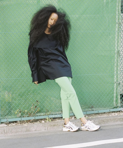 iI（アイ）の「iI　square collar blouse（シャツ/ブラウス・レディース・ホワイト/ブラック/ブルー・ONE）」の5枚目の写真