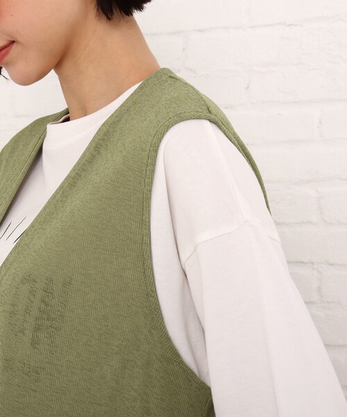 Cutie Blonde（キューティーブロンド）の「◆サイドスリット ロングジレ（ベスト・レディース・オフホワイト/ブラック/カーキ・00）」の8枚目の写真