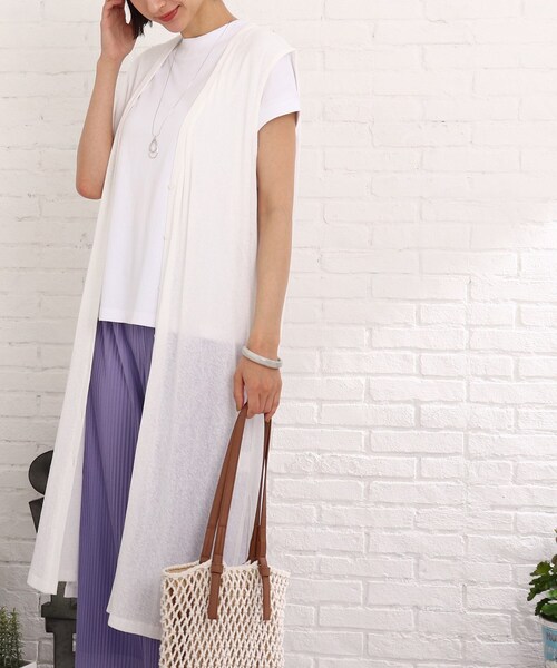 Cutie Blonde（キューティーブロンド）の「◆サイドスリット ロングジレ（ベスト・レディース・オフホワイト/ブラック/カーキ・00）」の14枚目の写真