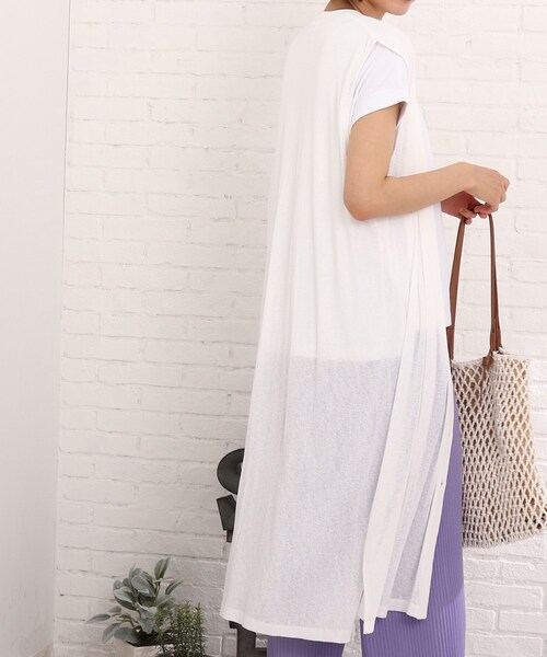 Cutie Blonde（キューティーブロンド）の「◆サイドスリット ロングジレ（ベスト・レディース・オフホワイト/ブラック/カーキ・00）」の16枚目の写真