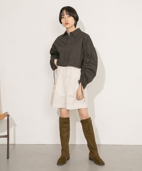 KBF（ケイビーエフ）の「ドロストギャザースリーブシャツ（シャツ/ブラウス・レディース・オフホワイト/ラベンダー/チャコールグレー・ONE）」の17枚目の写真