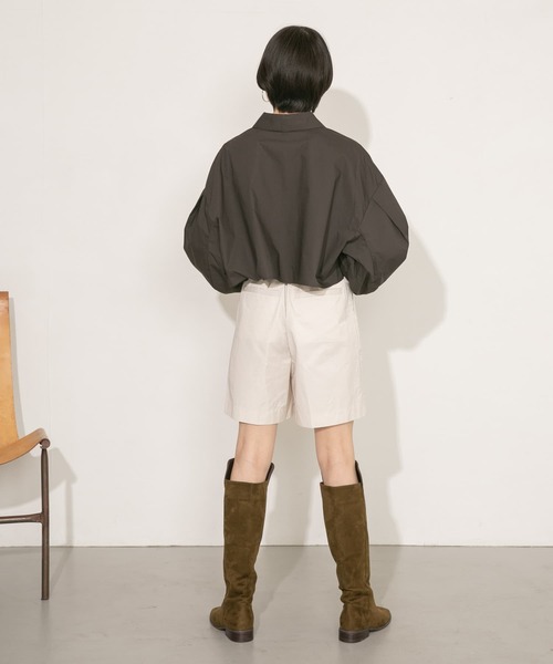 KBF（ケイビーエフ）の「ドロストギャザースリーブシャツ（シャツ/ブラウス・レディース・オフホワイト/ラベンダー/チャコールグレー・ONE）」の19枚目の写真