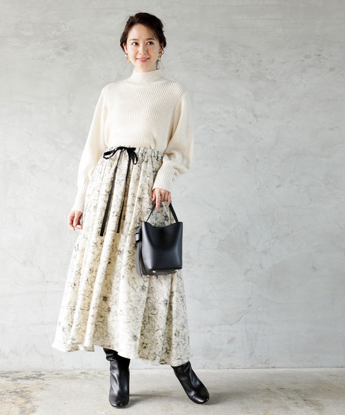 ENNEA(エンネア)の「【2022AWプレオーダー】ウールモヘアタム・ボリュームスリーブハイネックリブニット(ニット/セーター・レディース・オフホワイト/ブラック/ベージュ・M)」の8枚目の写真