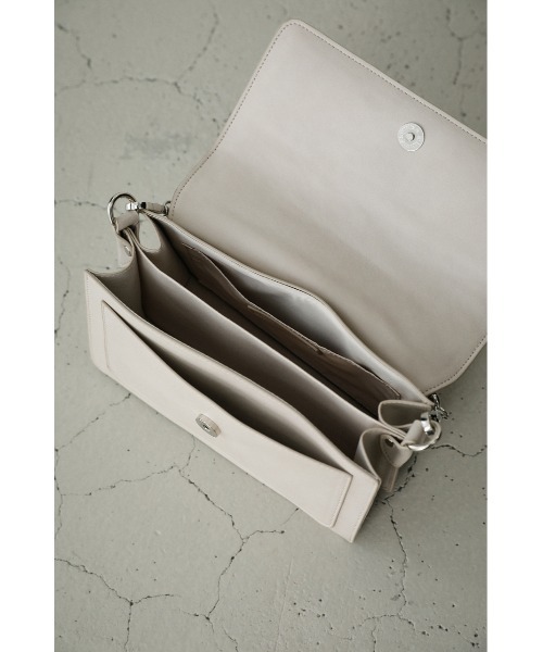 AZUL by moussy（アズールバイマウジー）の「CHUNKY CHAIN SHOULDER BAG/チャンキーチェーンショルダーバッグ（ショルダーバッグ・レディース・ブラック/ライトベージュ・FREE）」の19枚目の写真