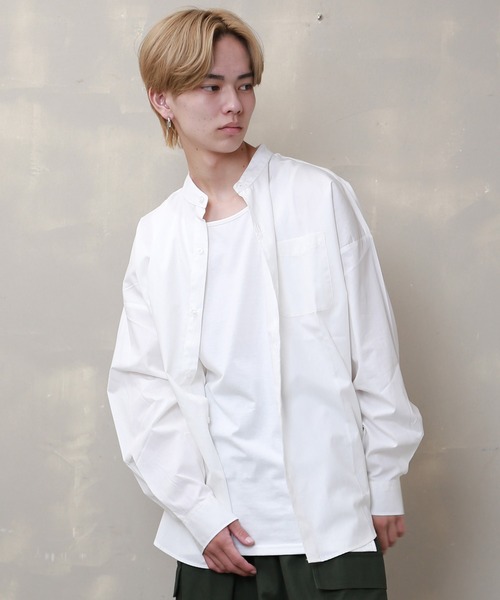 SPINNS(スピンズ)の「【ビックシルエット】長袖 ノーカラーシャツ(シャツ/ブラウス・メンズ・ホワイト/ブラック/サックスブルー・L)」の2枚目の写真