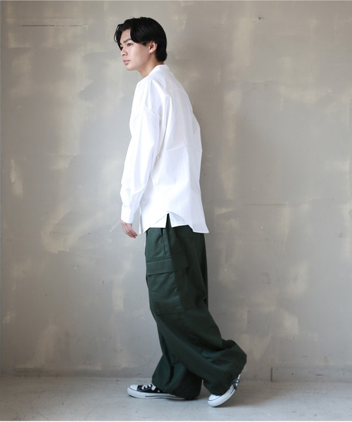 SPINNS(スピンズ)の「【ビックシルエット】長袖 ノーカラーシャツ(シャツ/ブラウス・メンズ・ホワイト/ブラック/サックスブルー・L)」の8枚目の写真