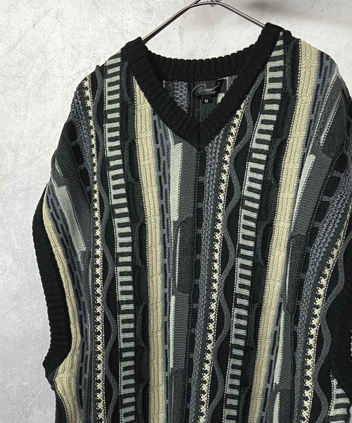 Beno(ビーノ)の「ヴィンテージライク ジャガード 3Dニットベスト(ベスト・メンズ・ベージュ系/グリーン系/ブラック系・M/L)」の4枚目の写真