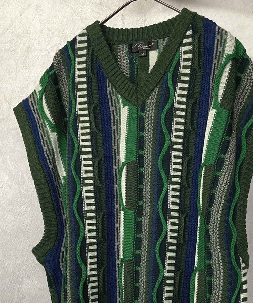 Beno(ビーノ)の「ヴィンテージライク ジャガード 3Dニットベスト(ベスト・メンズ・ベージュ系/グリーン系/ブラック系・M/L)」の8枚目の写真