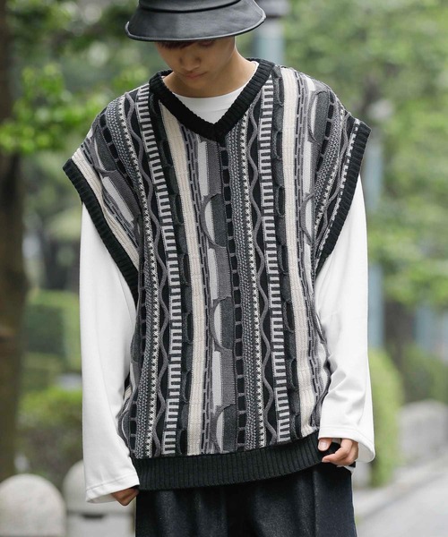 Beno(ビーノ)の「ヴィンテージライク ジャガード 3Dニットベスト(ベスト・メンズ・ベージュ系/グリーン系/ブラック系・M/L)」の13枚目の写真