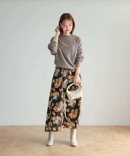 URBAN RESEARCH DOORS（アーバンリサーチドアーズ）の「タックフライスロングスリーブTシャツ（Tシャツ/カットソー・レディース・ブラック/オフホワイト/グレー系その他/イエロー系その他・MEDIUM）」の13枚目の写真