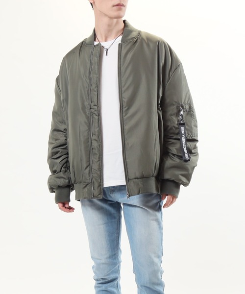 TopIsm（トップイズム）の「撥水加工 ドロップショルダー 中綿MA-1ジャケット（MA-1・メンズ・ホワイト/ブラック/ネイビー/カーキ・M/L/XL）」の9枚目の写真