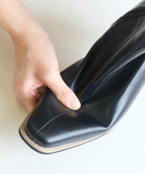 AmiAmi(アミアミ)の「【7.5cmヒールVer.】スクエアトゥブーツ/プレートヒール(ブーツ・レディース・ブラック/アイボリー/ブラック系その他/グレイッシュベージュ/グレー/ブラック×ブラック・LL/S/M/L)」の10枚目の写真