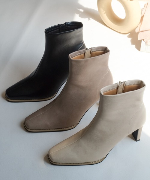 AmiAmi(アミアミ)の「【7.5cmヒールVer.】スクエアトゥブーツ/プレートヒール(ブーツ・レディース・ブラック/アイボリー/ブラック系その他/グレイッシュベージュ/グレー/ブラック×ブラック・LL/S/M/L)」の20枚目の写真