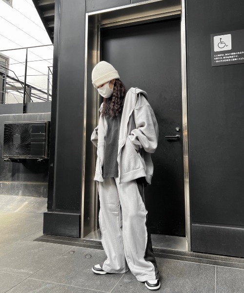 XU(エックスユー)の「【XU/エックスユー】fleece zip hoodie / ジップアップパーカー zip-up ジップアップ ジップアップフーディ パーカー フーディ スウェット 春服 秋服 冬服 羽織 フリース フリースフーディ(パーカー・メンズ・ブラック/グレー・ONE SIZE)」の1枚目の写真
