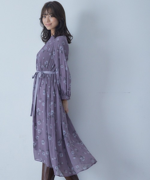 12Twelve Agenda(トゥエルブ アジェンダ)の「花柄消しプリーツ長袖ワンピース(ワンピース・レディース・ピンク/グリーン・M)」の3枚目の写真