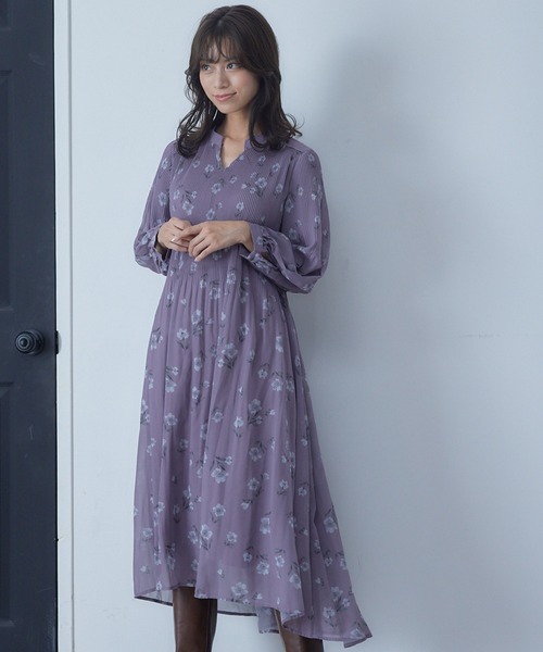 12Twelve Agenda(トゥエルブ アジェンダ)の「花柄消しプリーツ長袖ワンピース(ワンピース・レディース・ピンク/グリーン・M)」の13枚目の写真