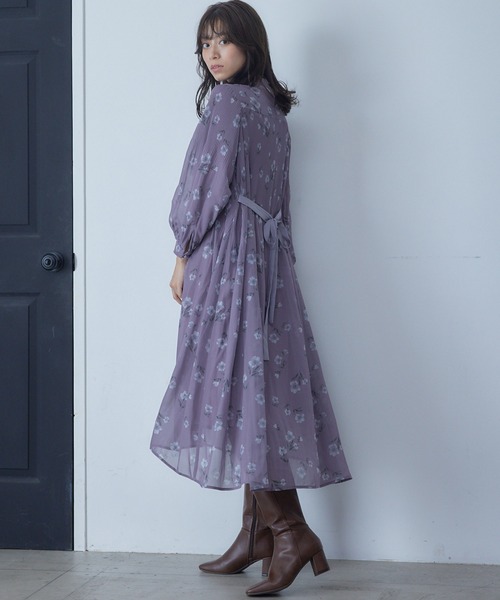 12Twelve Agenda(トゥエルブ アジェンダ)の「花柄消しプリーツ長袖ワンピース(ワンピース・レディース・ピンク/グリーン・M)」の17枚目の写真