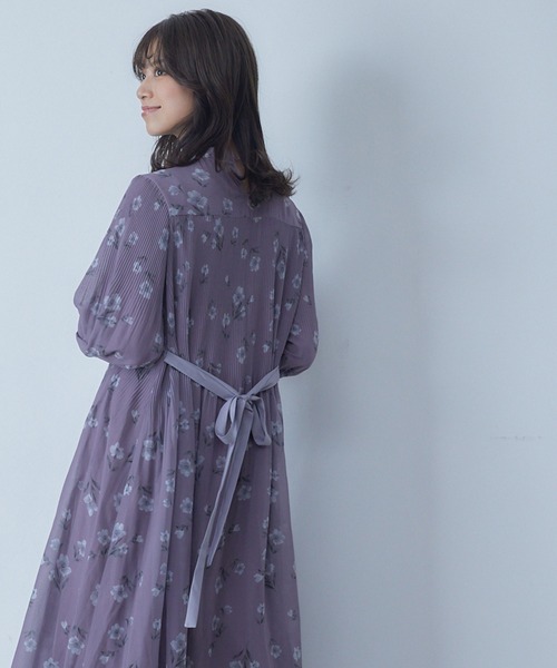 12Twelve Agenda(トゥエルブ アジェンダ)の「花柄消しプリーツ長袖ワンピース(ワンピース・レディース・ピンク/グリーン・M)」の16枚目の写真