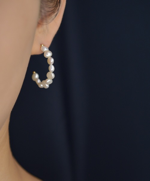 CoLoA Handmade jewelry（クロア ハンドメイド ジュエリー）の「【CoLoA】クロア/ 淡水パールフープピアス（ピアス（両耳用）・レディース・ゴールド・FREE）」の4枚目の写真