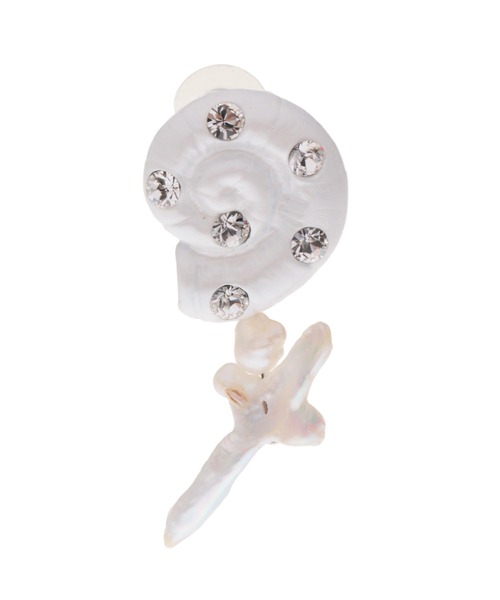 PAMEO POSE(パメオポーズ)の「Ammonite Pierce(ピアス(両耳用)・レディース・シルバー/ホワイト/ゴールド・FREE)」の8枚目の写真