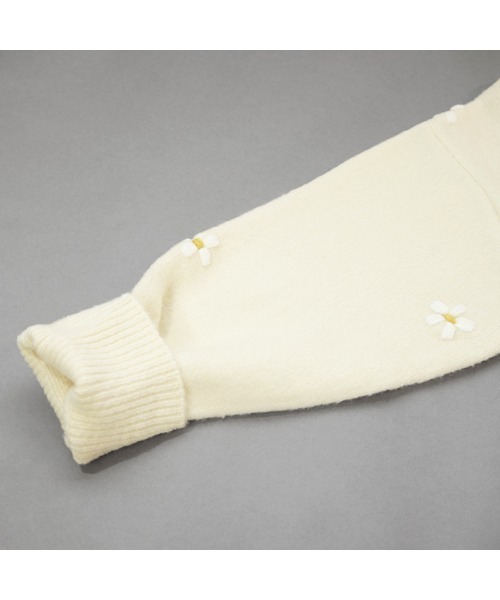 flower（フラワー）の「エンブロイダリーフラワーズニット2（ニット/セーター・レディース・ベージュ/アイボリー/ブラック・FREE）」の21枚目の写真