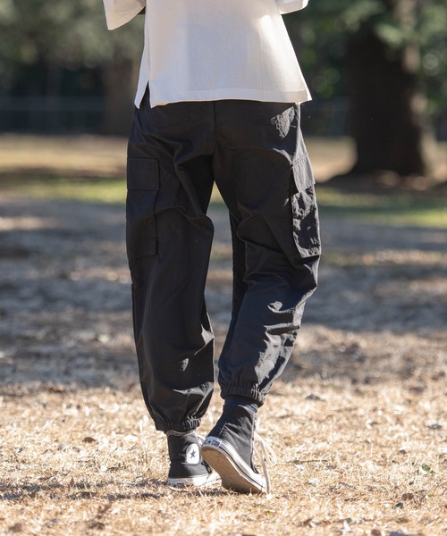 OUTDOOR PRODUCTS APPAREL(アウトドアプロダクツアパレル)の「裾絞りカーゴパンツ サイドポケット ゆったりシルエット ワンマイルコーデ(カーゴパンツ・レディース・ブラック/アイボリー/ライトベージュ・MEDIUM)」の20枚目の写真