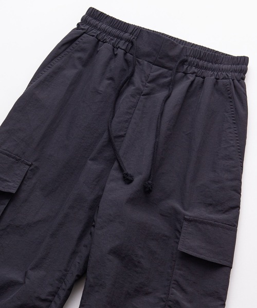 OUTDOOR PRODUCTS APPAREL(アウトドアプロダクツアパレル)の「裾絞りカーゴパンツ サイドポケット ゆったりシルエット ワンマイルコーデ(カーゴパンツ・レディース・ブラック/アイボリー/ライトベージュ・MEDIUM)」の13枚目の写真