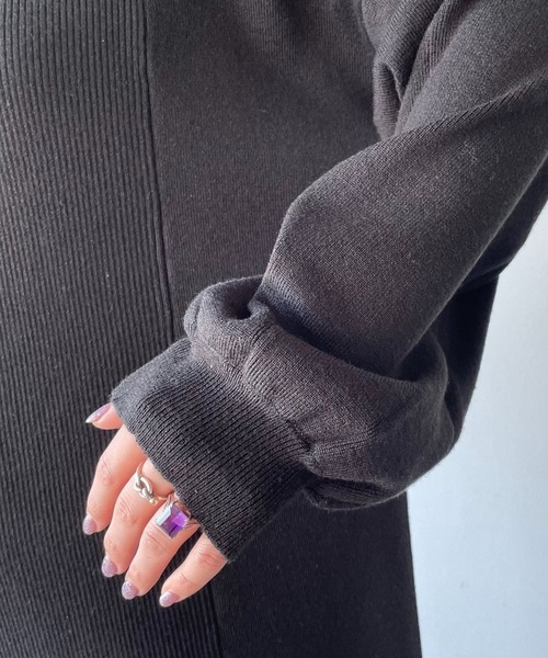 PAGEBOY(ページボーイ)の「オープンショルダーニットワンピース(ワンピース・レディース・オフホワイト/ブラック/ラベンダー・FREE)」の10枚目の写真