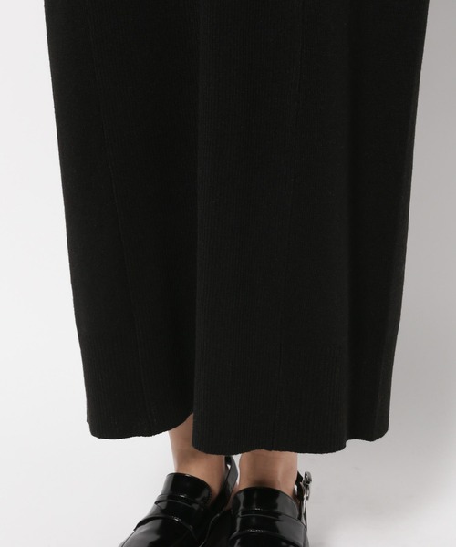 PAGEBOY(ページボーイ)の「オープンショルダーニットワンピース(ワンピース・レディース・オフホワイト/ブラック/ラベンダー・FREE)」の22枚目の写真