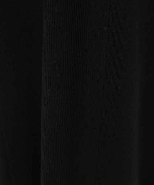 PAGEBOY(ページボーイ)の「オープンショルダーニットワンピース(ワンピース・レディース・オフホワイト/ブラック/ラベンダー・FREE)」の21枚目の写真