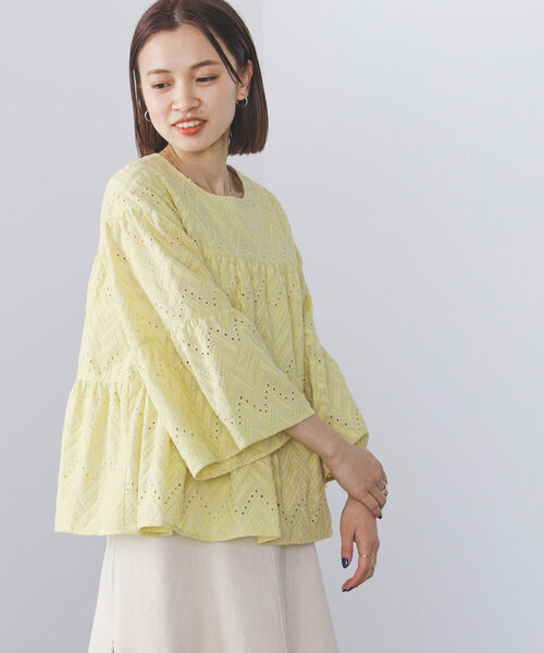 BEAMS HEART(ビームスハート)の「BEAMS HEART / 総刺繍 ティアード ブラウス(シャツ/ブラウス・レディース・オフホワイト/クリアブラック/イエロー・FREE)」の4枚目の写真