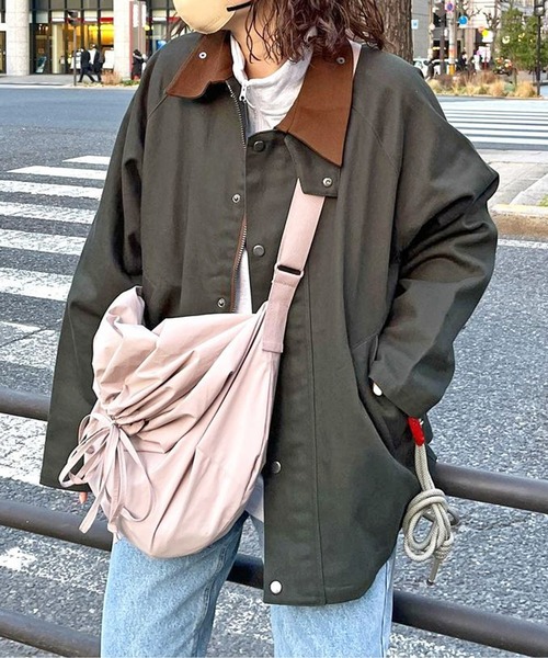 CPCM（シーピーシーエム）の「襟配色短丈ブルゾン（ブルゾン・レディース・グリーン/チャコールグレー/ホワイト・MEDIUM/LARGE）」の7枚目の写真