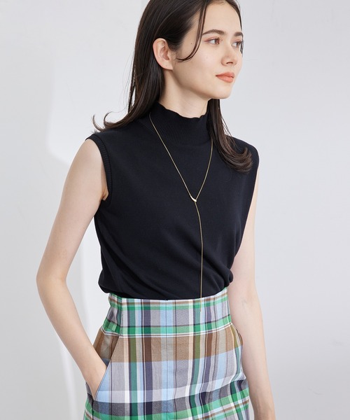 ROPE'（ロペ）の「【ITALY】ハイネックノースリーブニット（Tシャツ/カットソー・レディース・ホワイト/ブラック/グリーン・FREE）」の2枚目の写真